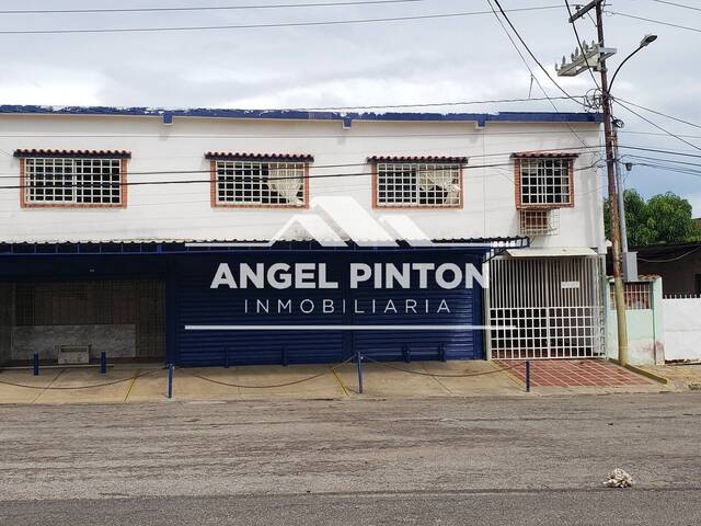 #0161 - CASA COMERCIAL para Venta en Maracaibo - V - 2